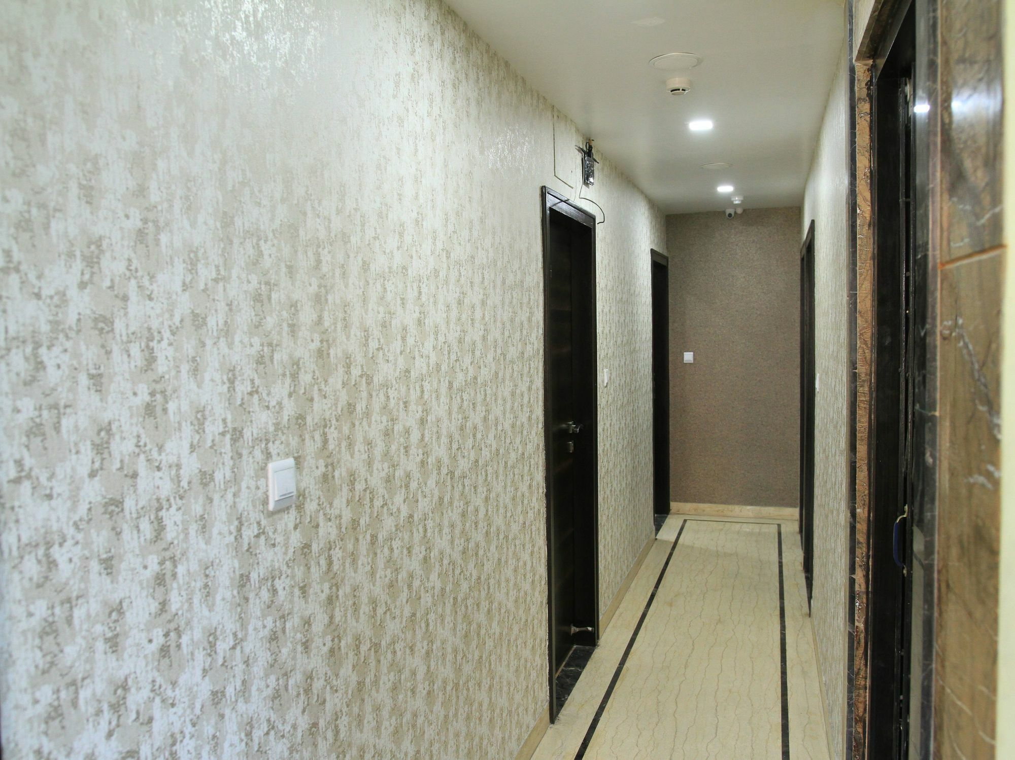 Oyo 7790 Hotel Royal Height Kalkuta Zewnętrze zdjęcie